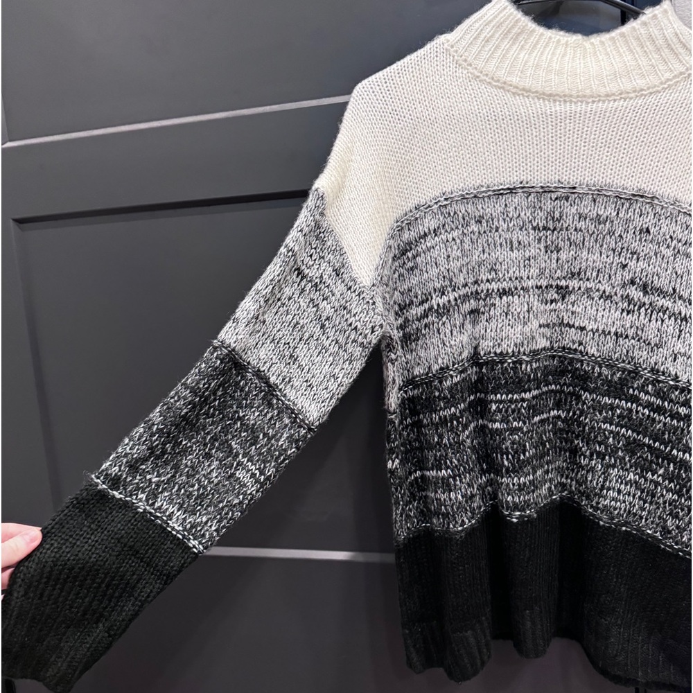 Angashion Sweater